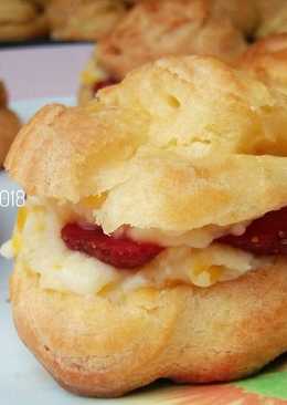 Choux Pastry Strawberry