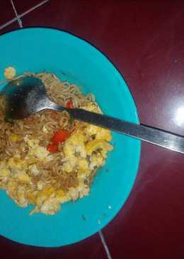 Oseng mie telur orak arik