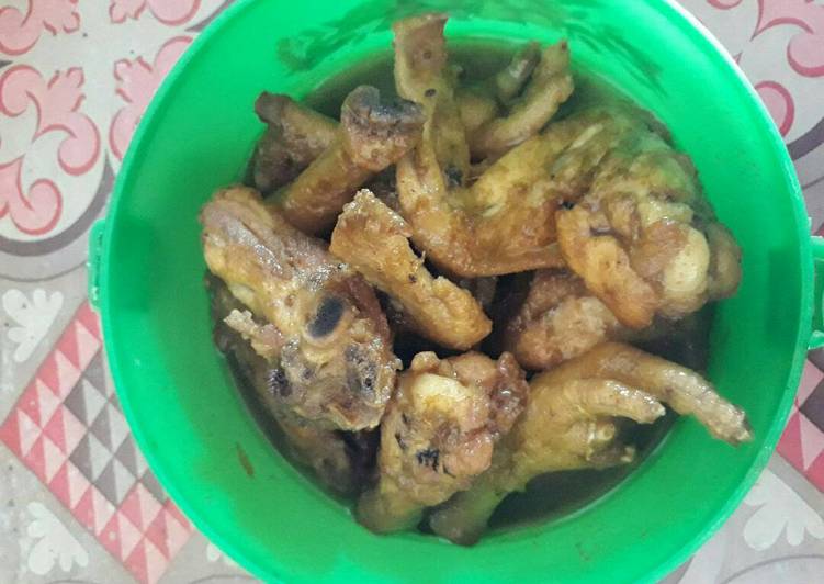 bahan dan cara membuat Sayap ayam kecap