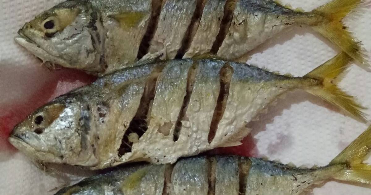 Resep Ikan  kembung goreng simple oleh susi Cookpad