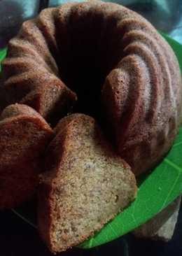 Banana cake moist