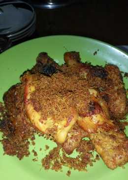 Ayam goreng lengkuas