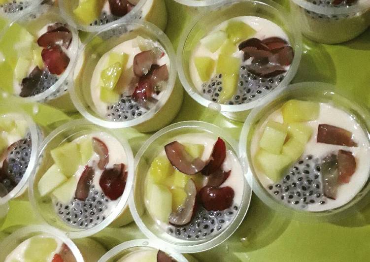 resep lengkap untuk Fruit Silky Puding