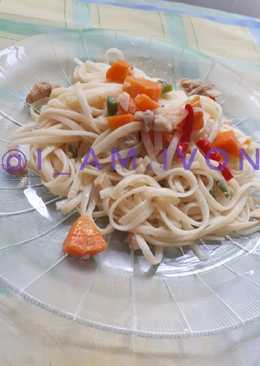 Fettuchini aglio olio with chicken