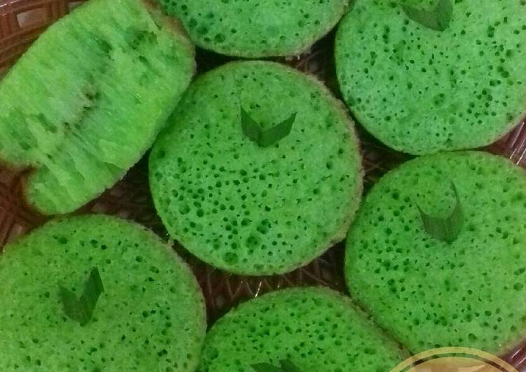 resep makanan Bika ambon pasta pandan