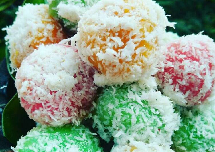 bahan dan cara membuat ??KLEPON Pelangi.... Yuhuuui