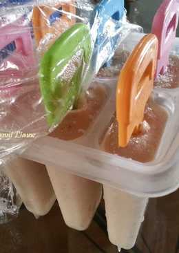 Banana Yoghurt Popsicles