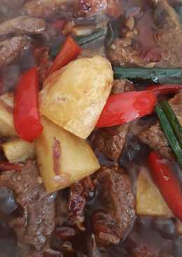 Semur daging sapi