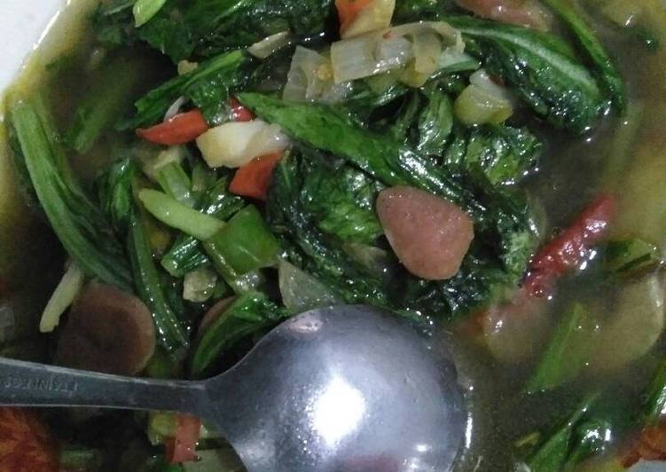 resep makanan Tumis sawi sosis