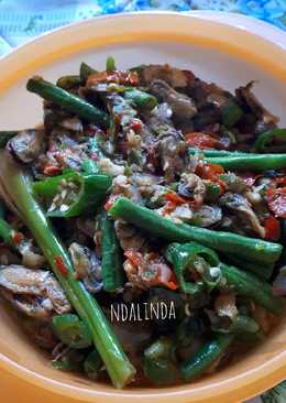 Tumis kerang pedas