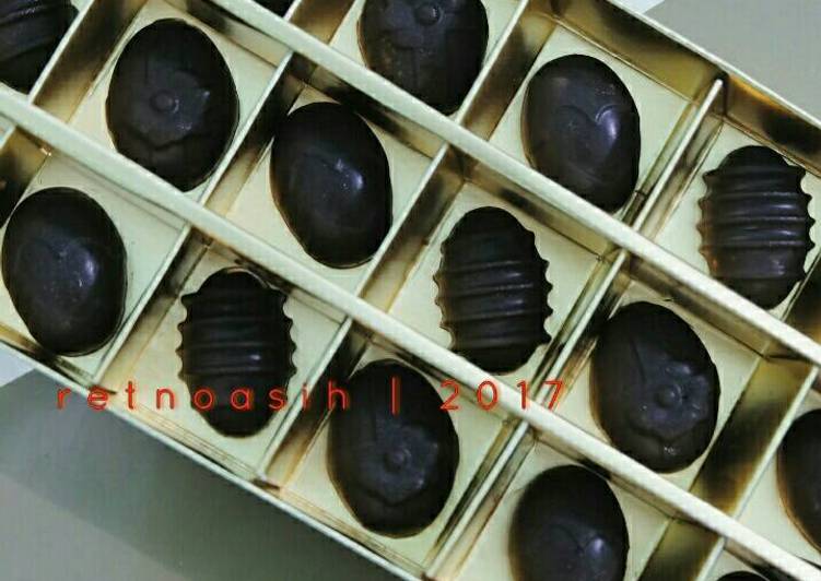 gambar untuk resep Coklat Isi / Praline