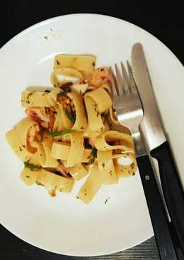 Pasta bunga zucchini dan udang