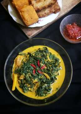 Sayur daun singkong / daun singkong kuah santan, kuah kuning