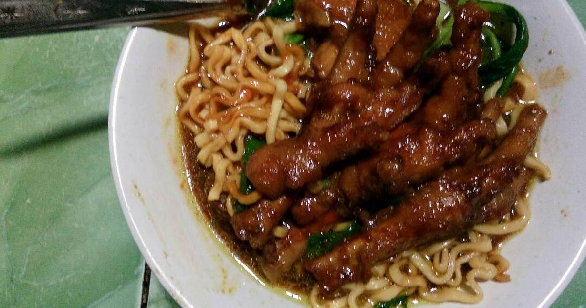  Resep Mie ayam ceker uenaakkkk oleh Mey Mey Cookpad