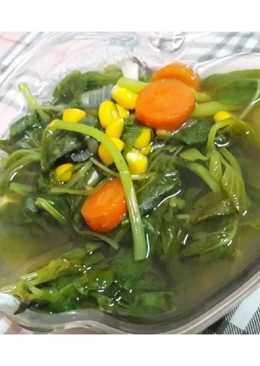 Sayur bening bayam jagung & wortel