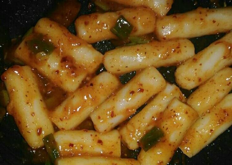 bahan dan cara membuat Tteokbokki simple ala mami deeva