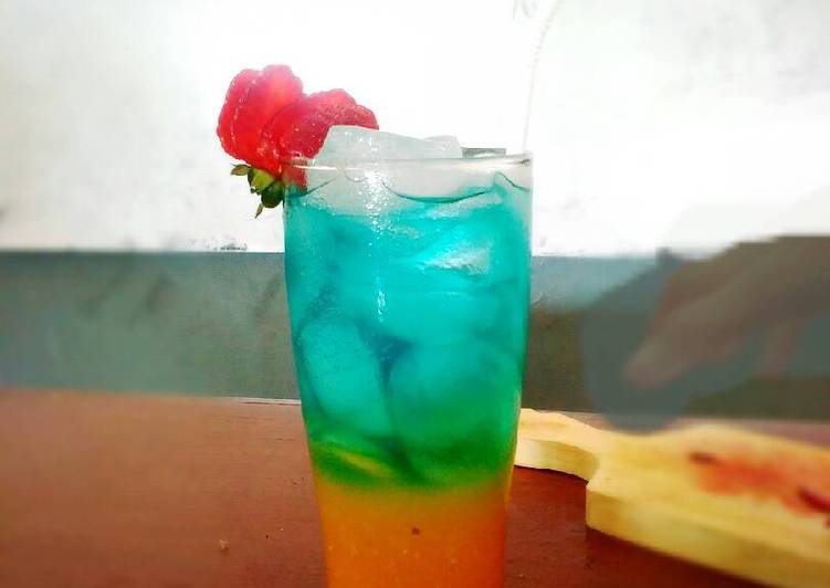 gambar untuk cara membuat Blue sunrise mocktail