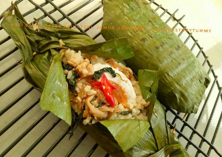 gambar untuk cara membuat Nasi bakar telur asin, teri, jamur dan kemangi