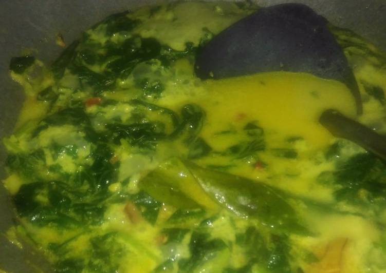 resep makanan Gulai daun singkong??alias jangan kluban versi inyong