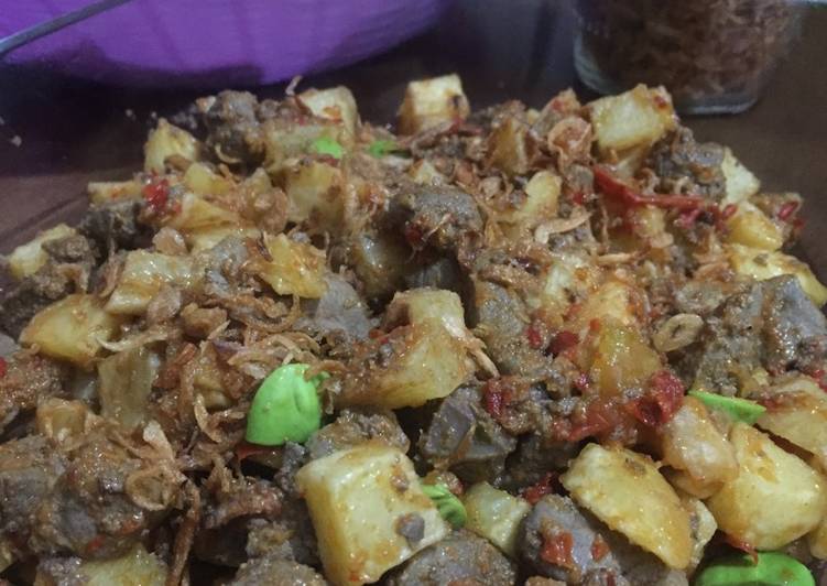 gambar untuk cara membuat Sambal goreng ati sapi kentang petay