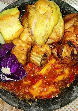 Ayam goreng bumbu kuning