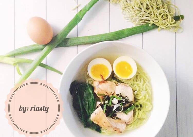 resep masakan Simple Chicken Ramen