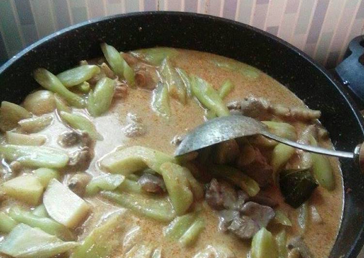 gambar untuk resep Gulai kampung batang keladi/kemumu ati ayam