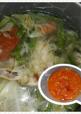 Sup Sayap Ayam dan Sambel Goang