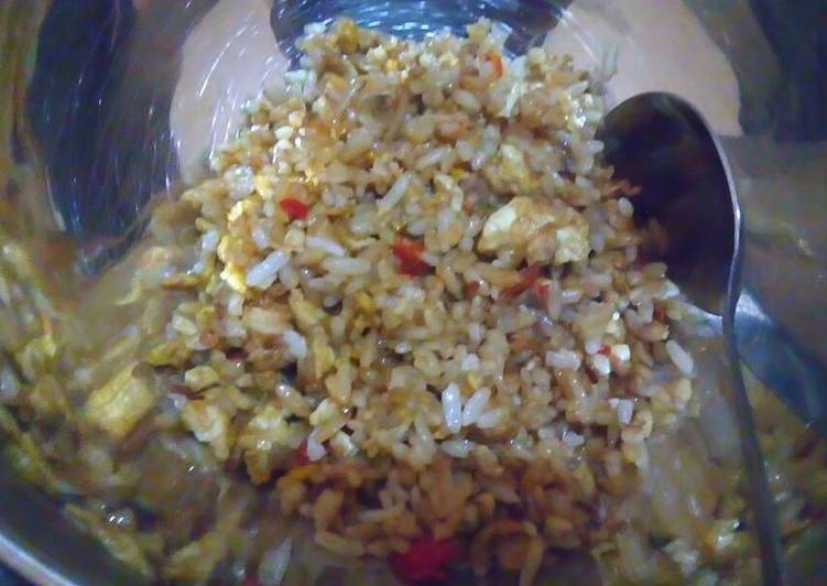 resep lengkap untuk Nasi goreng telur orak arik