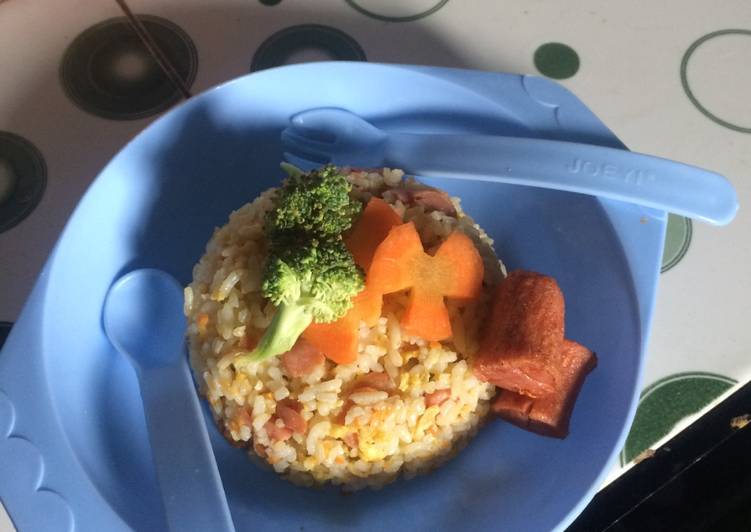 gambar untuk resep Mpasi Nasi goreng blueband untuk anak usia 8bulan