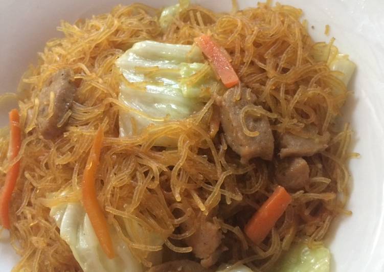 gambar untuk resep Bihun goreng bakso simple