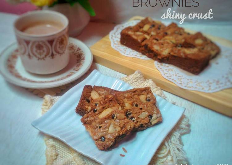 bahan dan cara membuat Brownies panggang Shiny Crust