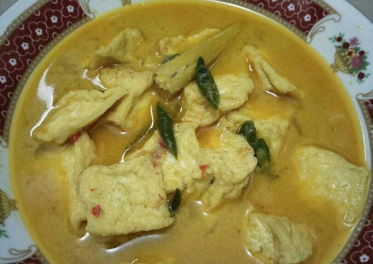  Resep Sayur tahu bumbu kuning santan oleh Nina Nurmala 