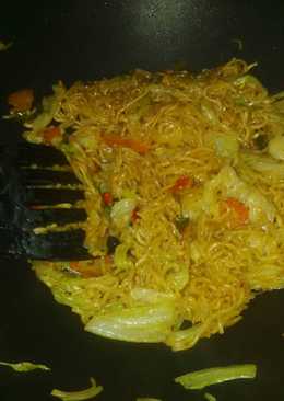 Oseng Mie Kubis dan Wortel