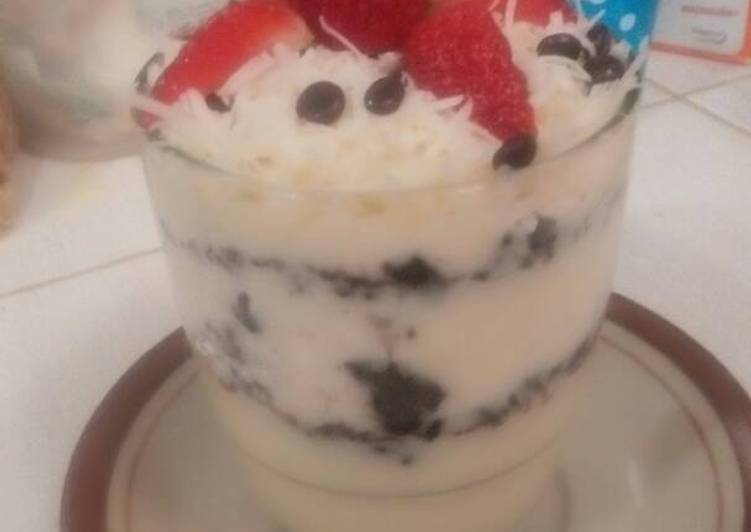 gambar untuk cara membuat Chesseecake lumer oreo strawberry