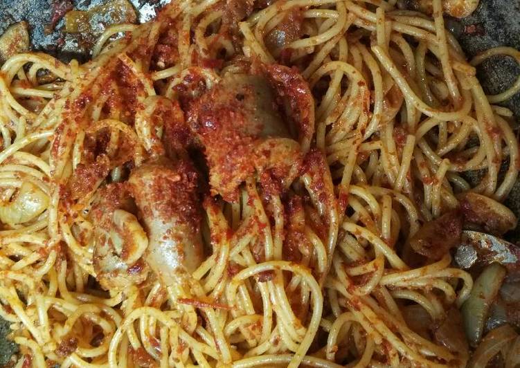 bahan dan cara membuat Sphagetti Hot Tuna sosis boncabe lvl 30