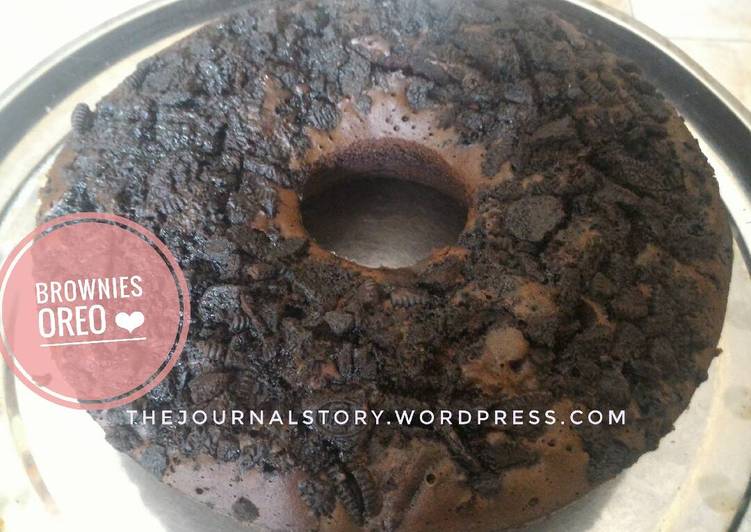 gambar untuk cara membuat Brownies Pondan Kukus Topping Oreo