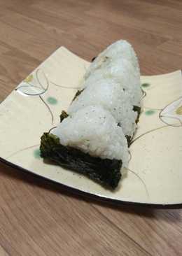 Onigiri Tuna Mayo