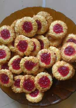 Crunchy Strawberry Chesse Thumbprint Cookies