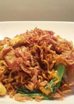 Mie Goreng Odeng