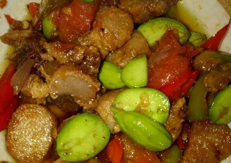 resep masakan Ikan asin cucut pete pedas