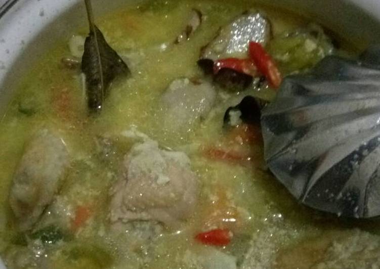 gambar untuk resep Garang Asem Ayam