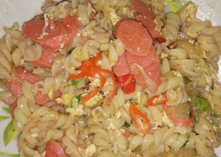 gambar untuk resep Macaroni Tumis Pedas Asam Manis (No ribet)