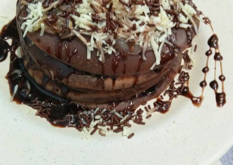 gambar untuk resep Pancake Lapis Pisang Keju Coklat