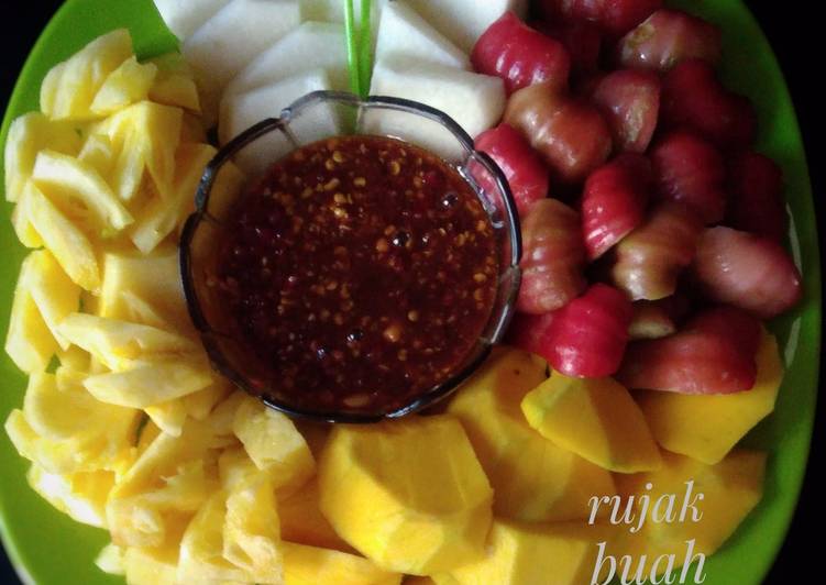 Resep Rujak Buah Dari dewirosidha ??