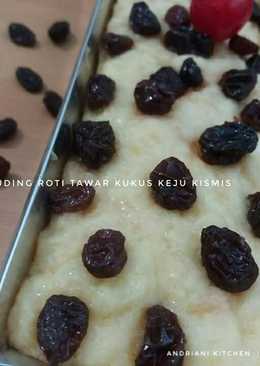 Puding roti tawar keju kismis