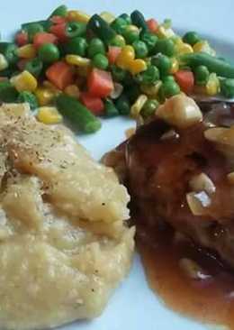 Burger steak with creamy mashed potato ala bunda JK