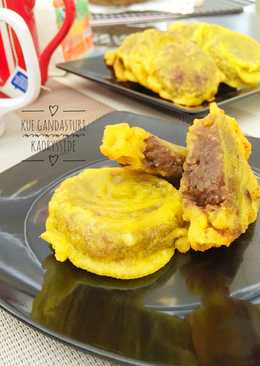 Kue Gandasturi aka Kue Kumbu
