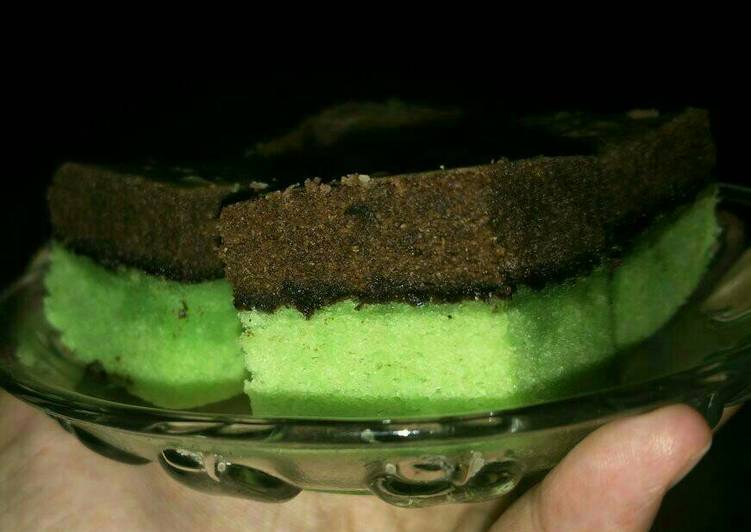 resep makanan Brownis Kukus Coklat Pandan