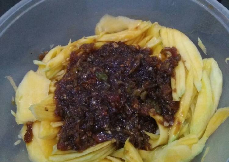 Rujak mangga petis(pedes)#BikinRamadanBerkesan